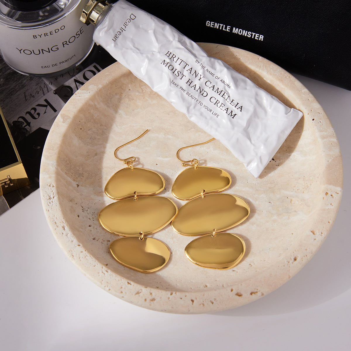 Gold Plated Three-Tiered Pebble-Shaped Drop Earrings - Bold Minimalist Statement Jewelry for Women