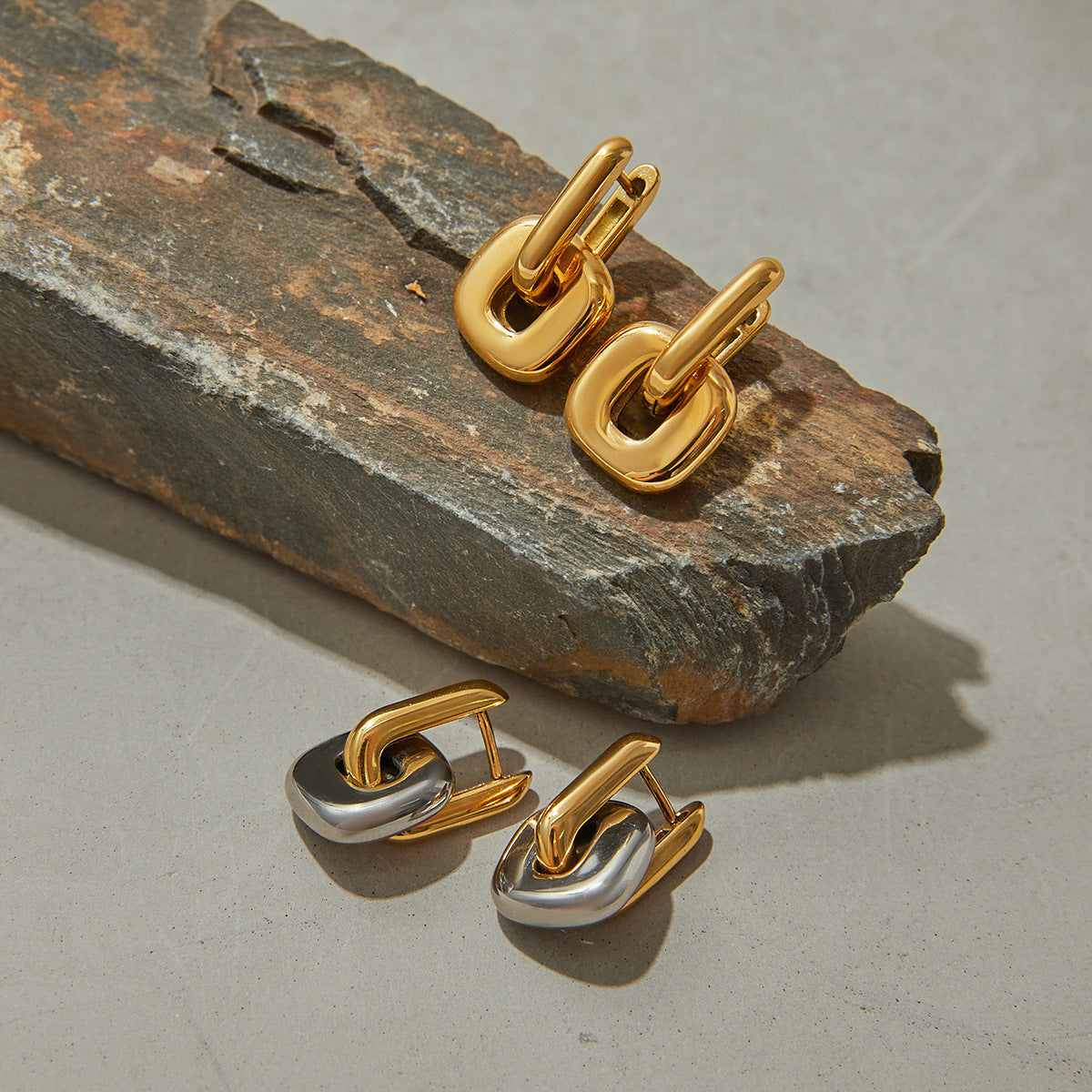 Chunky Gold Link Hoop Earrings - Bold Statement Earrings for Women, Modern Minimalist 18K Gold Plated Huggie Earrings for Everyday & Party Wear