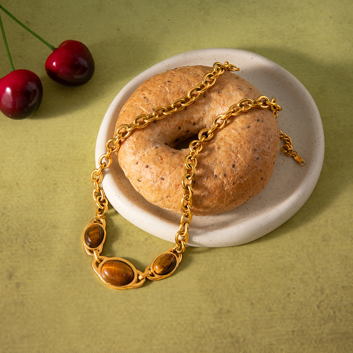 Gold Chunky Chain Choker Necklace with Tiger Eye Oval Accents - Vintage Statement Jewelry for Women