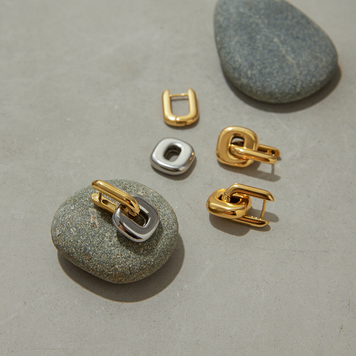 Chunky Gold Link Hoop Earrings - Bold Statement Earrings for Women, Modern Minimalist 18K Gold Plated Huggie Earrings for Everyday & Party Wear