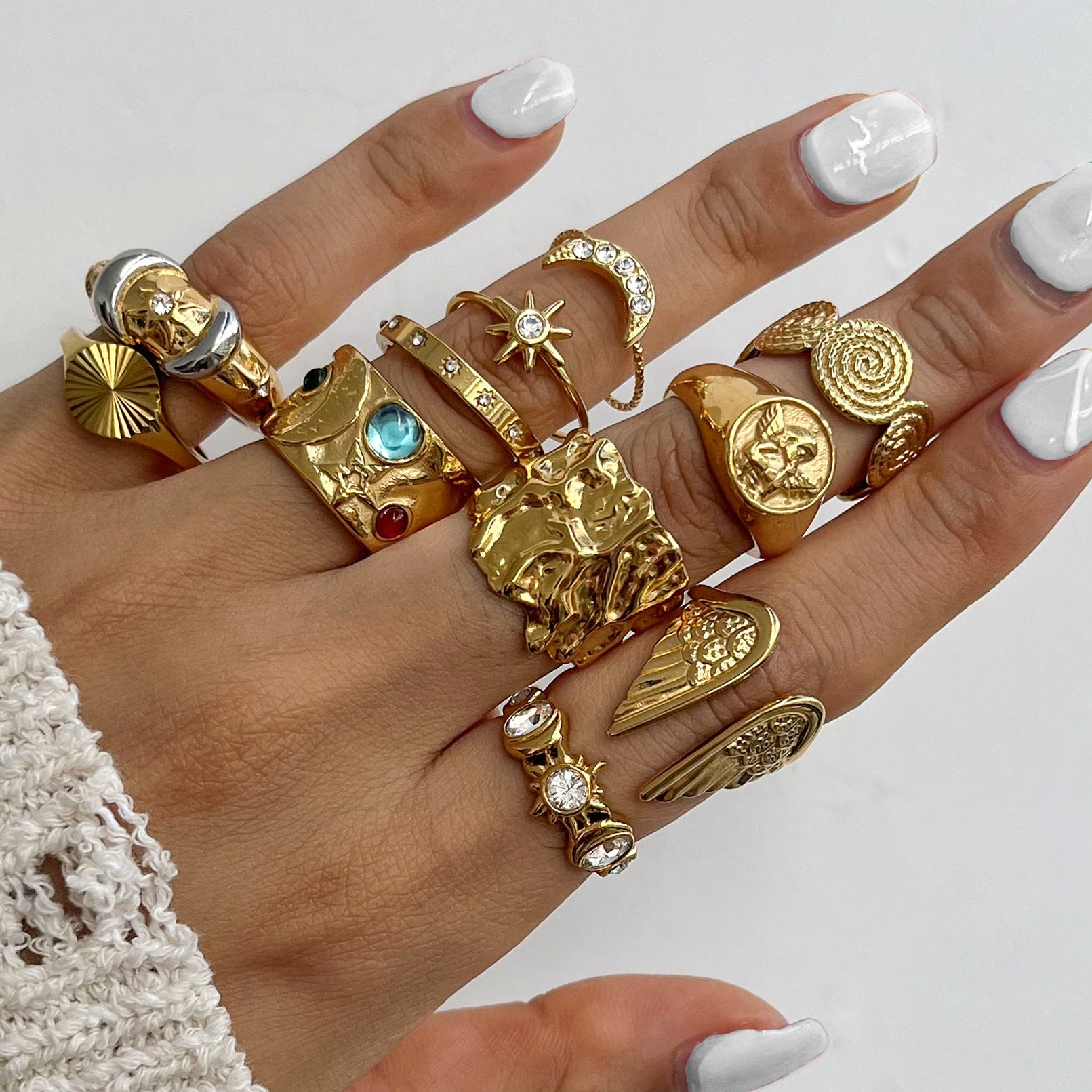 Vintage Artistic Gold Ring Set - Multi-Style Statement Rings with Gemstone & Textured Designs for Women