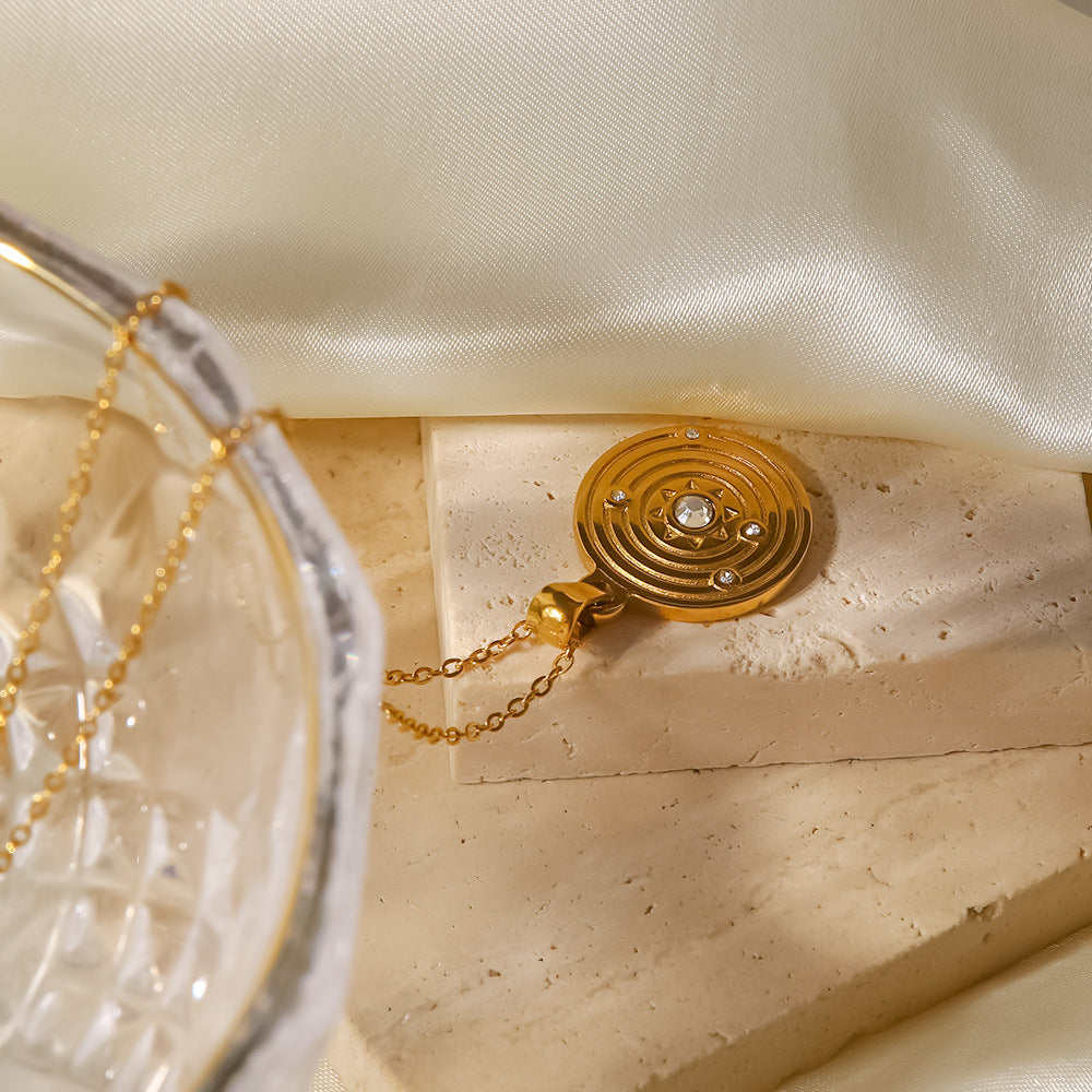 18K Gold-Plated Celestial & Heart Pendant Necklaces Set | Mother-of-Pearl & Crystal-Accented Retro Mystic Jewelry | INS-Style Layered Dainty Necklaces for Women | Versatile Daily Wear & Party Layering Accessories