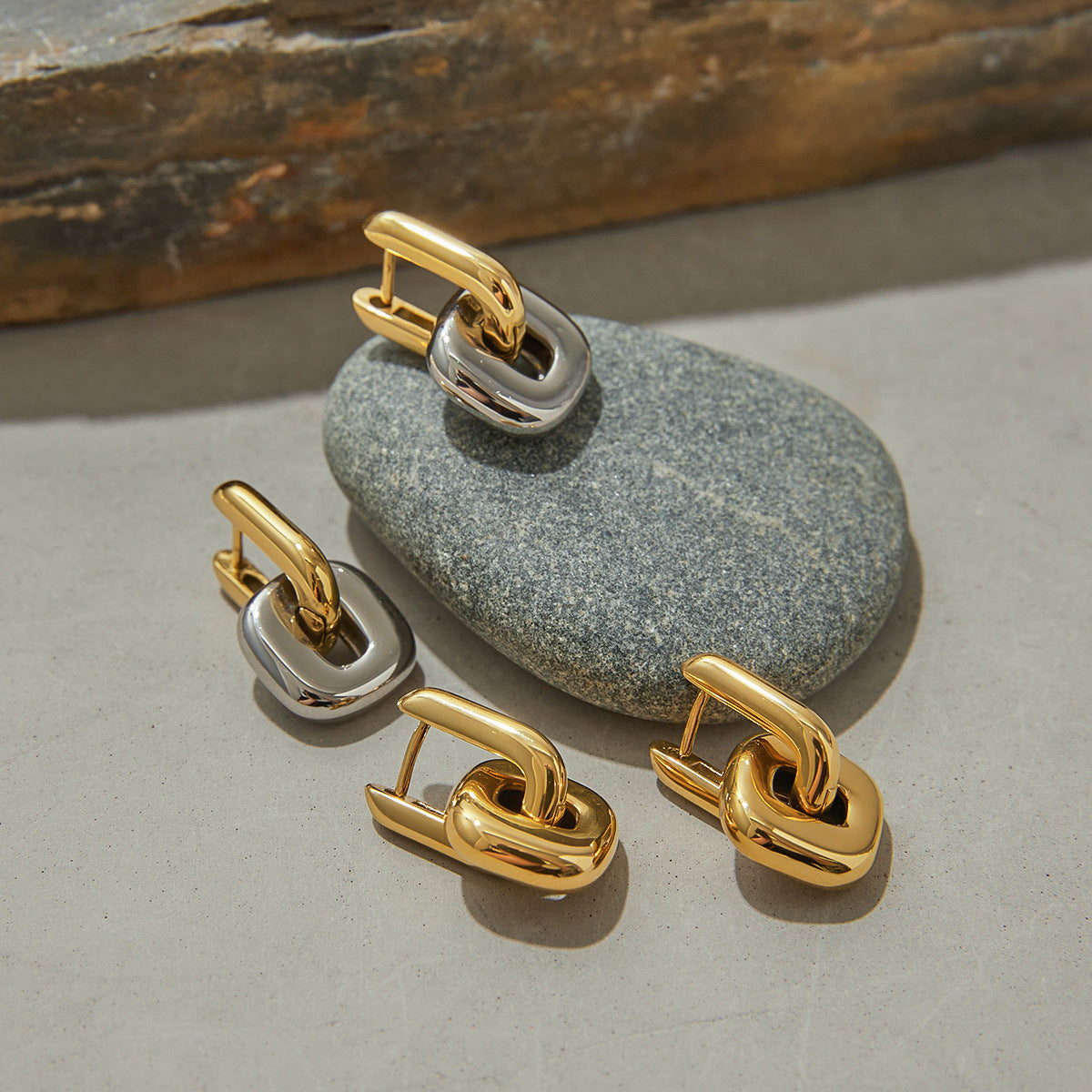 Chunky Gold Link Hoop Earrings - Bold Statement Earrings for Women, Modern Minimalist 18K Gold Plated Huggie Earrings for Everyday & Party Wear